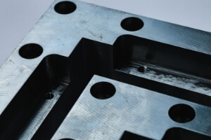 難削材でも精密加工が可能