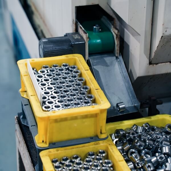 旋盤加工や複合加工における量産加工