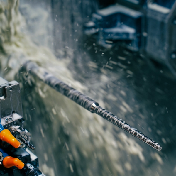 小径・長尺製品加工