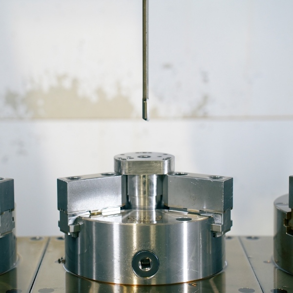 深穴加工（ガンドリル加工）