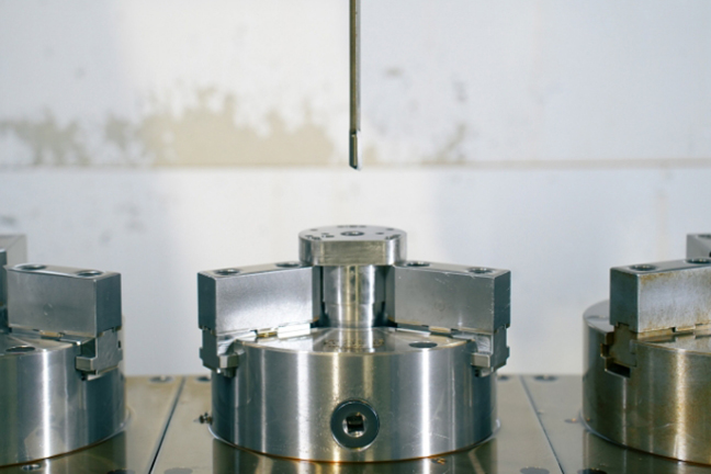 深穴加工（ガンドリル加工）